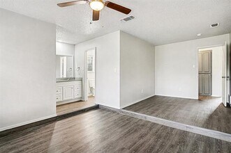 2705 Warren Ln in Fort Worth, TX - Building Photo - Building Photo