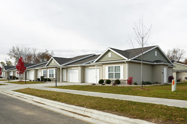 Welcome to Tippe River Downs in Warsaw, IN - Building Photo - Building Photo