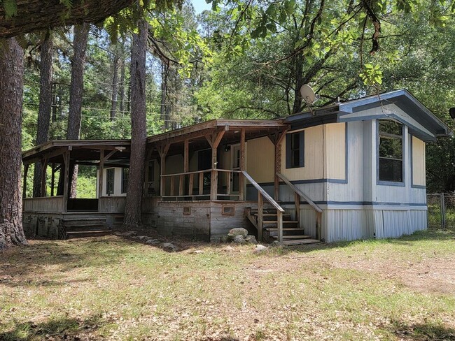 124 Mockingbird Ln in Trinity, TX - Foto de edificio - Building Photo