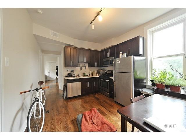 2647 W Crystal St in Chicago, IL - Building Photo - Building Photo