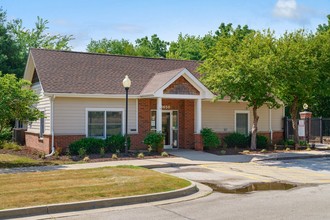 Crescent Chase in Johnston, IA - Foto de edificio - Building Photo