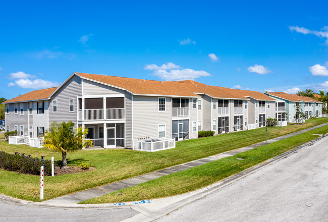 Providence at Palm Harbor in Palm Harbor, FL - Foto de edificio - Building Photo