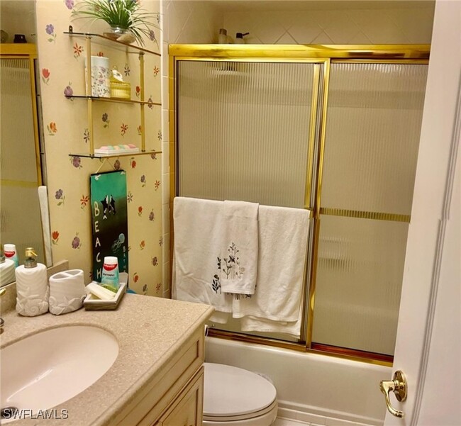 property at 4187 Lakewood Blvd