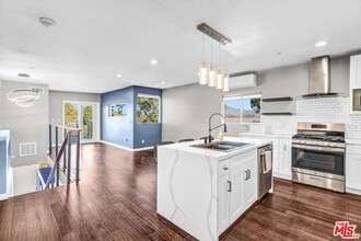 4255 Raynol St in Los Angeles, CA - Building Photo - Building Photo