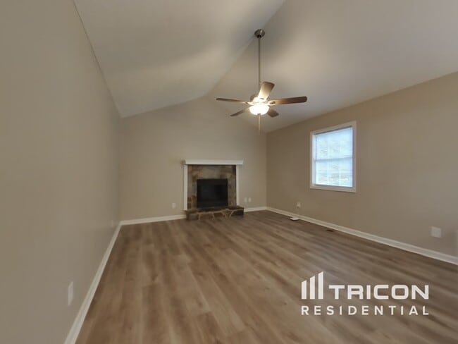 305 Denae Ct in Canton, GA - Building Photo - Building Photo