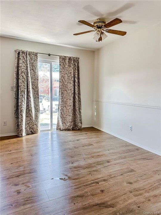 5 Wildwood Dr, Unit 8A in Wappingers Falls, NY - Building Photo