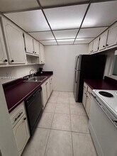 14321 N Kendall Dr in Miami, FL - Building Photo - Building Photo