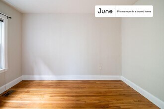 Private bedroom in 4 bed/1 bath Home in Boston, MA - Building Photo - Building Photo