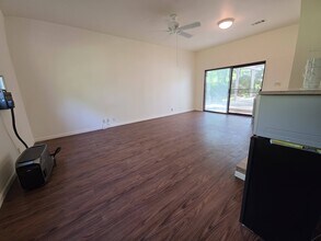 21030 Shangrila Dr in Red Bluff, CA - Building Photo - Building Photo