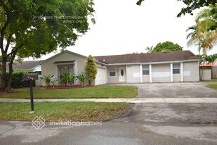 20030 NW 58th Ave in Hialeah, FL - Building Photo