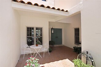 3145 Lake Ellen Dr in Tampa, FL - Building Photo - Building Photo