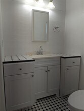 1915 Avenue O 1/2-Unit -up in Galveston, TX - Foto de edificio - Building Photo