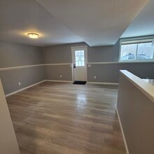 3823 Leeside Ln in Traverse City, MI - Foto de edificio - Building Photo