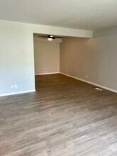 7816 Woodward Ave in Woodridge, IL - Building Photo - Building Photo
