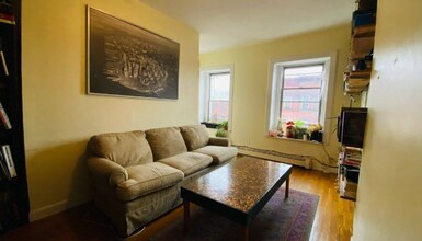 459 Irving Ave in Brooklyn, NY - Foto de edificio - Building Photo