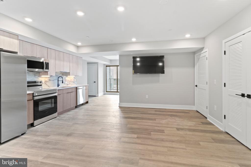 520 N 37th St in Philadelphia, PA - Building Photo