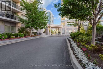 50 Disera Dr in Vaughan, ON - Building Photo - Building Photo