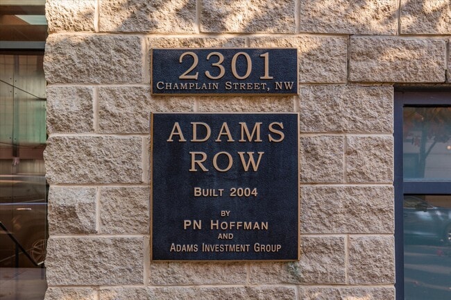 2301 Champlain St NW, Unit 210 in Washington, DC - Foto de edificio - Building Photo