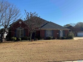 36 Eagle Wing Dr in Decatur, AL - Building Photo