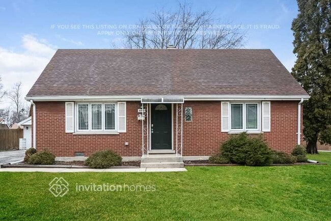 property at 8440 S Lockwood Ave