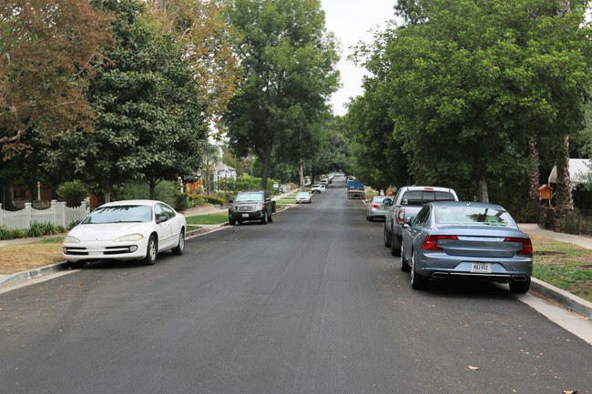 4208 Vantage Ave in Studio City, CA - Building Photo - Building Photo