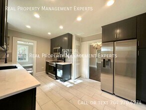 3801 Tuckaseegee Rd in Charlotte, NC - Building Photo - Building Photo