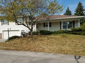 1010 N Gammon Rd in Madison, WI - Building Photo