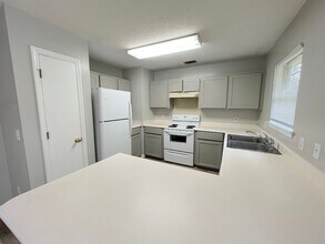 137 Laurel Green Ct in Savannah, GA - Building Photo - Building Photo