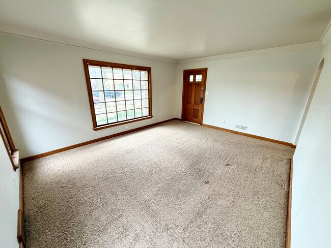 2216 Lefeber Ave, Unit Lower in Wauwatosa, WI - Building Photo - Building Photo