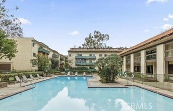 5460 White Oak Ave, Unit A318 in Encino, CA - Building Photo - Building Photo