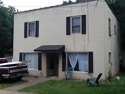 204 E I St in Elizabethton, TN - Building Photo