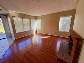 5249 Heatherwood Dr in Oceanside, CA - Building Photo - Building Photo