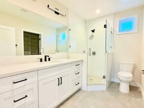 5602-5604 Verdura Ave in Lakewood, CA - Building Photo - Building Photo