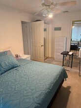 136 E Olive St in Long Beach, NY - Building Photo - Building Photo