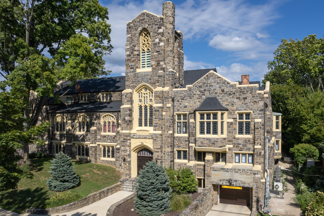 Narberth Place in Narberth, PA - Foto de edificio