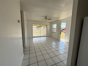 5609 Ninth Ave in Ft. Myers, FL - Building Photo - Building Photo