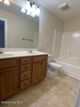 208 S Pointe Dr in Winterville, NC - Building Photo - Building Photo