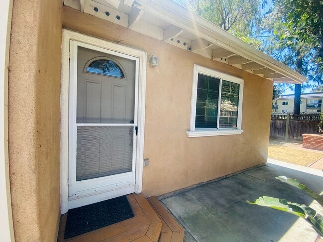 property at 5 Scharff Ave