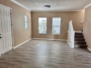3923 New Zealand Ave in Santa Rosa, CA - Building Photo - Building Photo