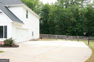 135 Jessica Ct in Fayetteville, GA - Building Photo - Building Photo