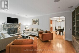 64 Wanita Rd in Mississauga, ON - Building Photo - Building Photo