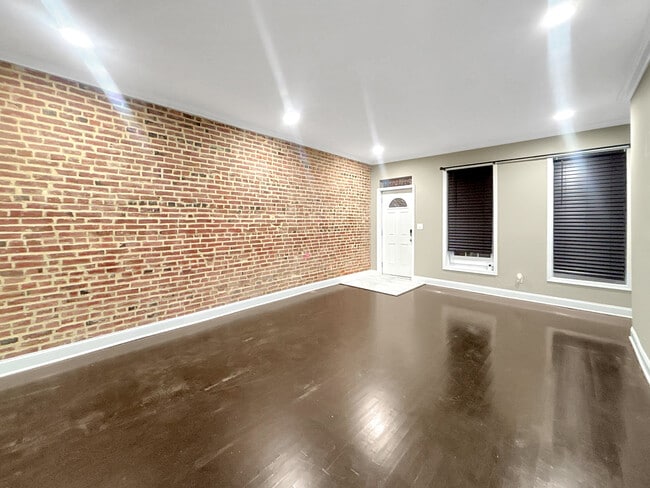 1026 W Fayette St in Baltimore, MD - Building Photo - Building Photo
