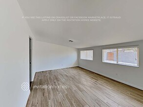 1017 W Elna Rae St in Tempe, AZ - Foto de edificio - Building Photo