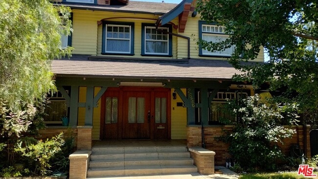 2656 Van Buren Pl in Los Angeles, CA - Building Photo - Building Photo