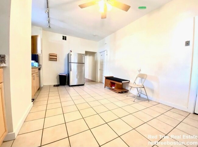 756 Saratoga St, Unit 756 Saratoga st East Bost