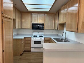 Kester Village in Sherman Oaks, CA - Building Photo - Building Photo