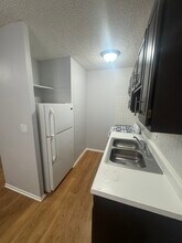 4636 N Beacon St, Unit 4612-3C in Chicago, IL - Building Photo - Building Photo