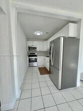 3141 SW 24th Ter in Miami, FL - Foto de edificio - Building Photo