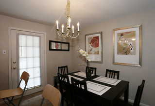 Greenville Place in Wilmington, DE - Building Photo - Interior Photo