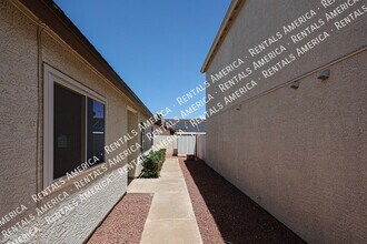8738 W Athens St in Peoria, AZ - Building Photo - Building Photo